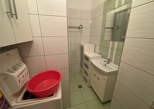 Priestranný 4i byt v Novej Bani s garážou a záhradkou