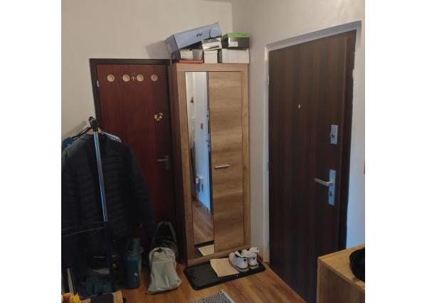 Veľký 2 izbový byt v Handlovej