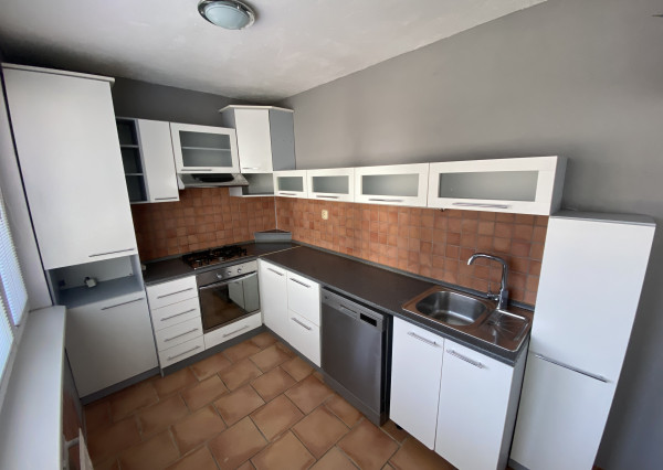 Prerobený 3i byt v Novej Bani-Rezervovaný