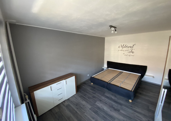 Prerobený 3i byt v Novej Bani-Rezervovaný