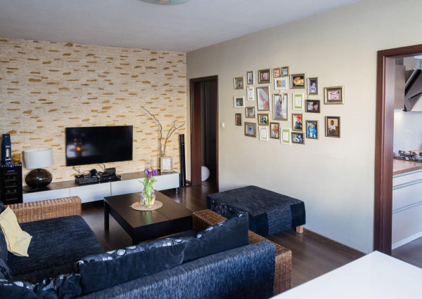 Exkluzívne na predaj 2-izbový byt prerobený na 3-izbový