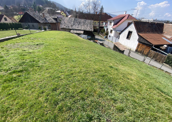 Pozemok v Ladomerskej Vieske