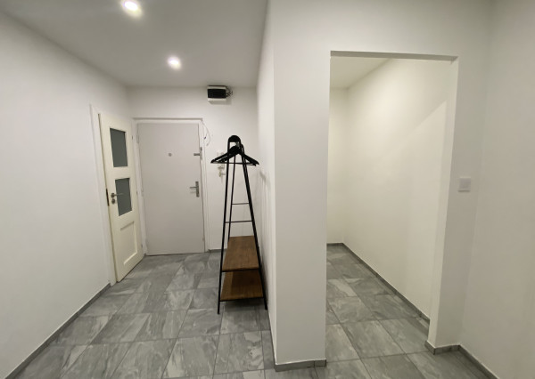 Prerobený 3i byt v Novej Bani-Rezervovaný