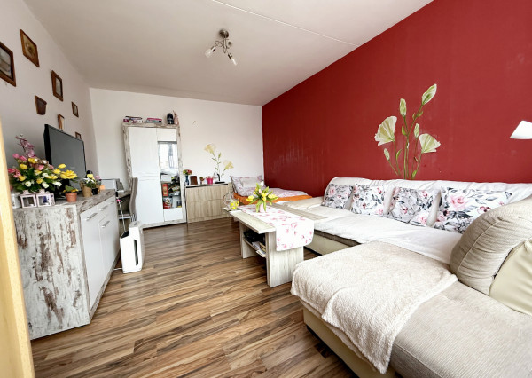 REZERVOVANÝ - Na predaj priestranný 1-izbový byt vo vyhľadávanej lokalite