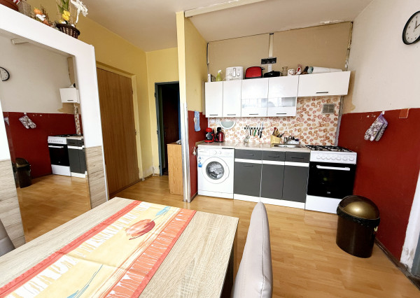 REZERVOVANÝ - Na predaj priestranný 1-izbový byt vo vyhľadávanej lokalite