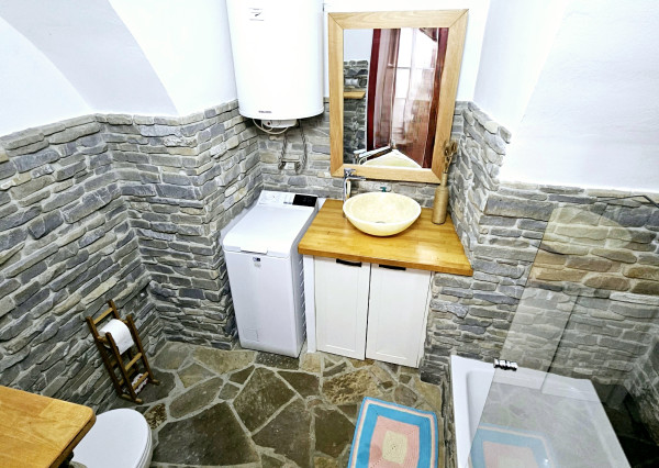 REZERVOVANÝ - Na predaj štýlový 2-izbový byt v historickom centre Svätého Jura!