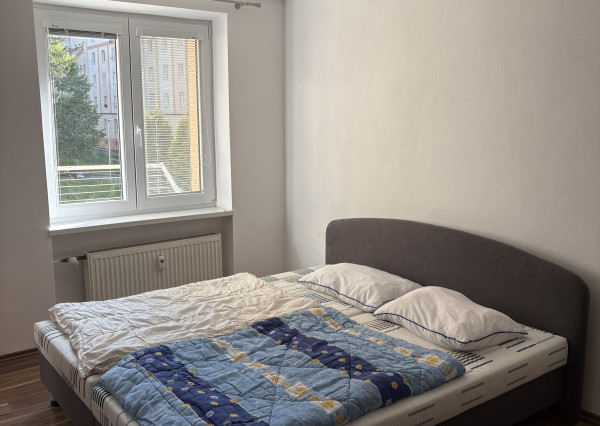 REZERVOVANÝ - NA PRENÁJOM - zrekonštruovaný 2 izbový byt v Handlovej