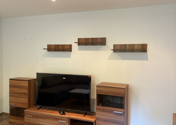 REZERVOVANÝ - NA PRENÁJOM - zrekonštruovaný 2 izbový byt v Handlovej