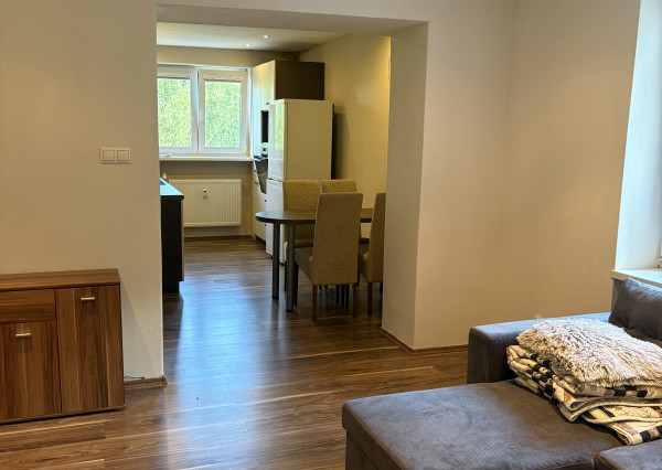 REZERVOVANÝ - NA PRENÁJOM - zrekonštruovaný 2 izbový byt v Handlovej