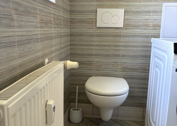 REZERVOVANÝ - NA PRENÁJOM - zrekonštruovaný 2 izbový byt v Handlovej