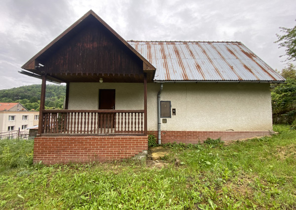 Chatka v obci Zlatno pri Poltári