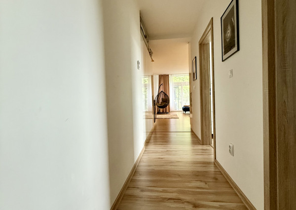 Štýlový 3-izbový byt s terasou, jacuzzi a parkovaním