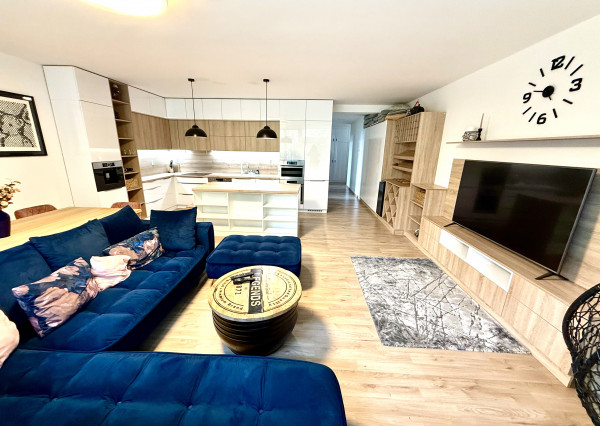 Štýlový 3-izbový byt s terasou, jacuzzi a parkovaním