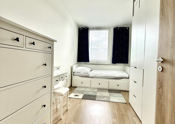 Štýlový 3-izbový byt s terasou, jacuzzi a parkovaním