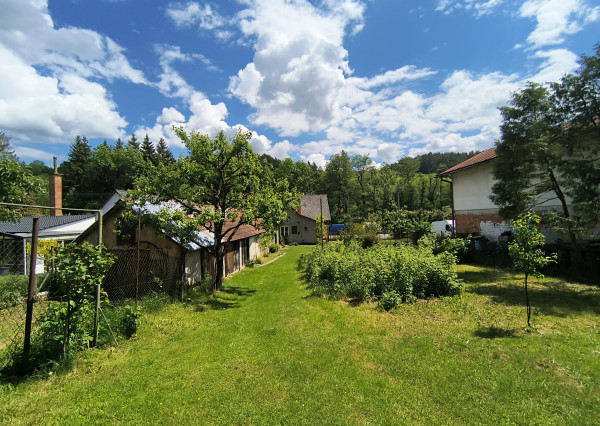 Rodinný dom v obci Kľačno s pozemkom 2879m2