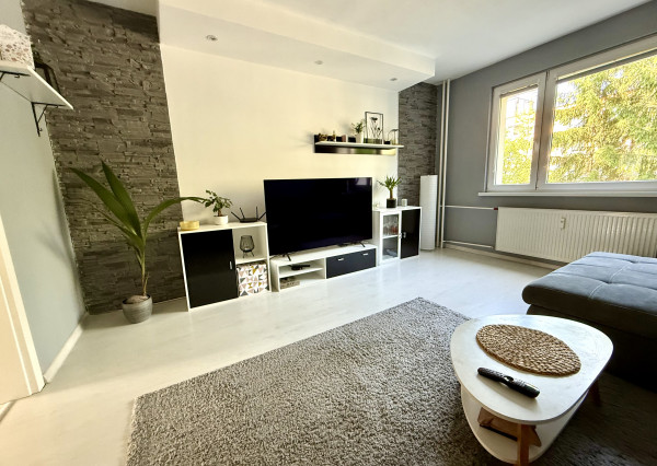 TOP PONUKA! Zrekonštruovaný 3i byt v Sásovej