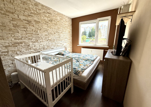 TOP PONUKA! Zrekonštruovaný 3i byt v Sásovej