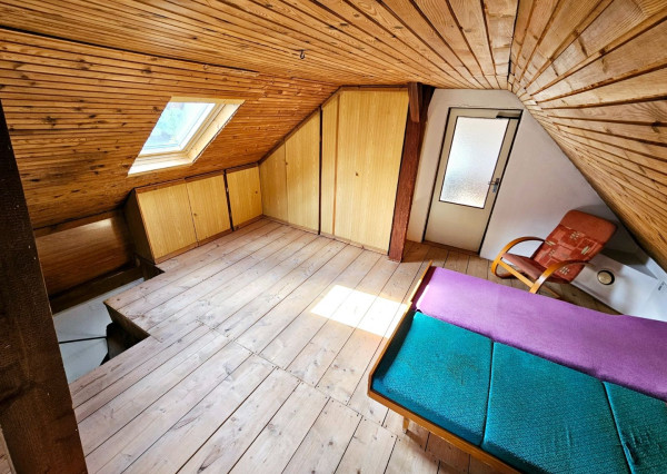 STAČÍ SA LEN NASŤAHOVAŤ - Domček v Jakube