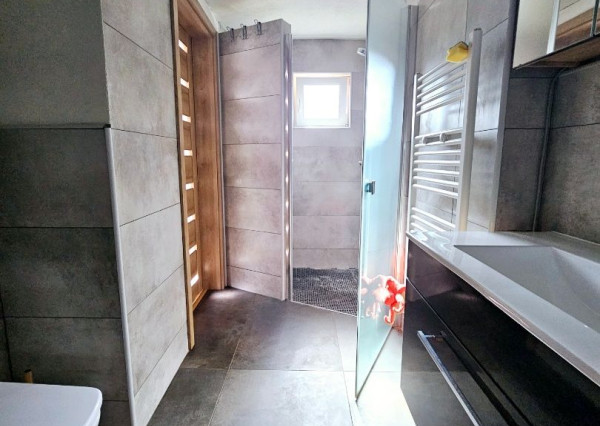 STAČÍ SA LEN NASŤAHOVAŤ - Domček v Jakube