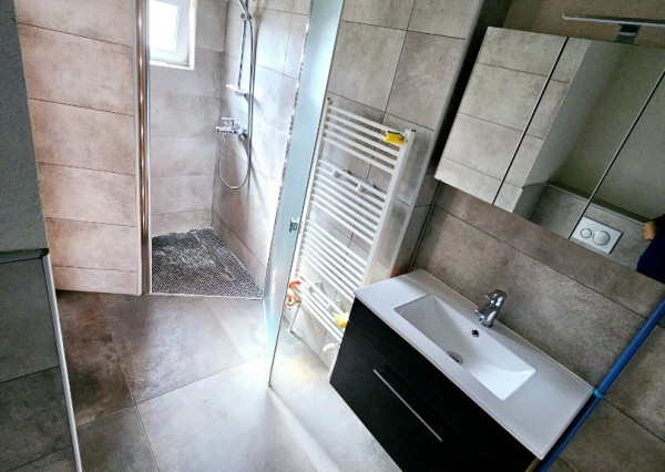 STAČÍ SA LEN NASŤAHOVAŤ - Domček v Jakube