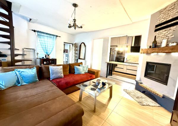 STAČÍ SA LEN NASŤAHOVAŤ - Domček v Jakube