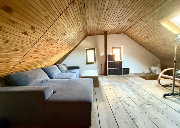 STAČÍ SA LEN NASŤAHOVAŤ - Domček v Jakube