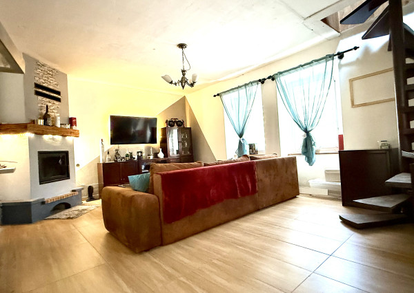 STAČÍ SA LEN NASŤAHOVAŤ - Domček v Jakube