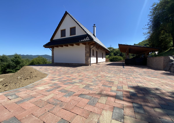 Stavebný pozemok s projektom na výstavbu chaty- Kostivrch