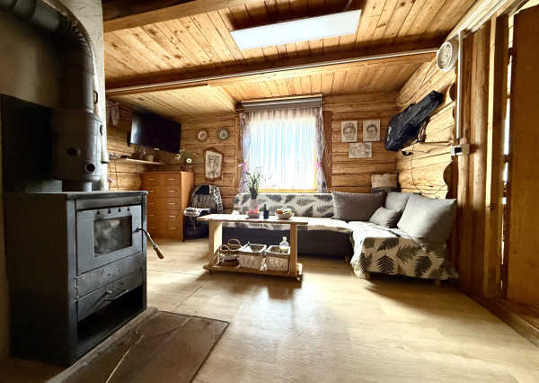 Na predaj útulná drevená chata v srdci Liptova