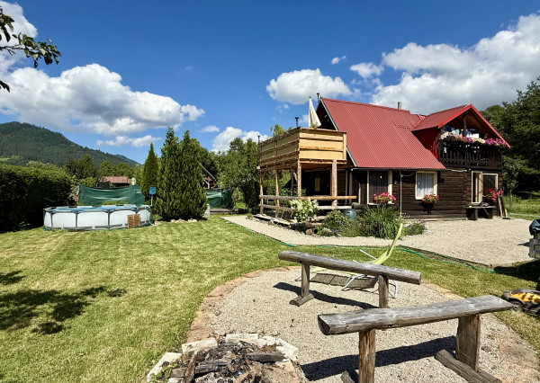 Na predaj útulná drevená chata v srdci Liptova