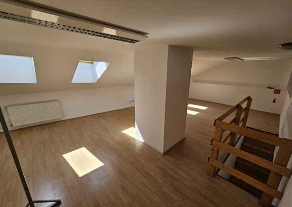 NA PRENÁJOM - mezonet/ ateliér v priamom centre mesta