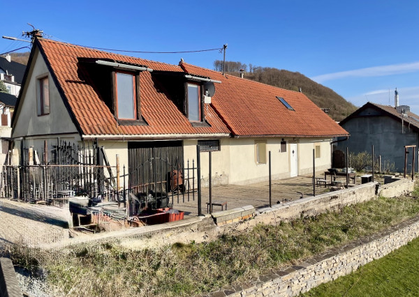 Rodinný dom v malebnom prostredí obce Trnavá Hora – Kľačany