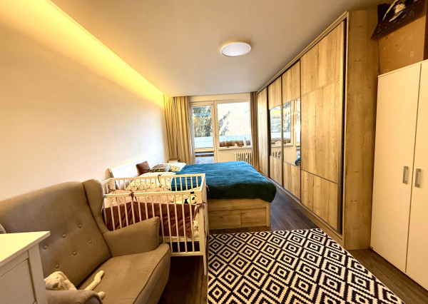 NA PREDAJ – veľký, kompletne zrekonštruovaný 2-izbový byt