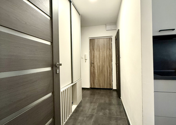 NA PREDAJ – veľký, kompletne zrekonštruovaný 2-izbový byt