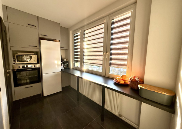 NA PREDAJ – veľký, kompletne zrekonštruovaný 2-izbový byt