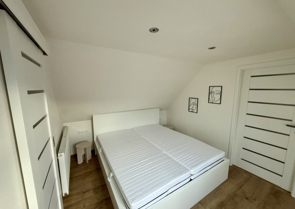 Prenájom luxusného podkrovného bytu – Tekovská Breznica