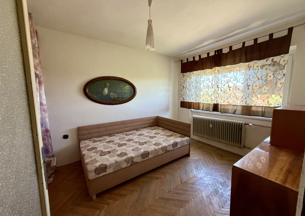 Priestranný 3-i byt s garážou a záhradkou – Pukanec