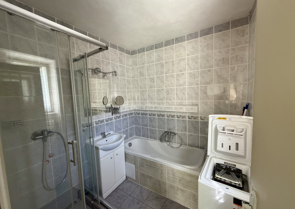 Priestranný 3-i byt s garážou a záhradkou – Pukanec