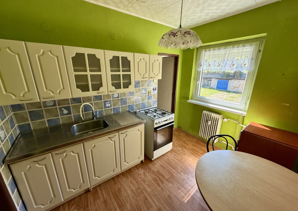 Priestranný 3-i byt s garážou a záhradkou – Pukanec