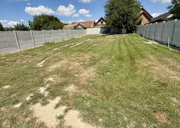 Veľký pozemok, nekonečné možnosti využitia - dom v Modranoch
