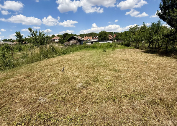 Veľký pozemok, nekonečné možnosti využitia - dom v Modranoch