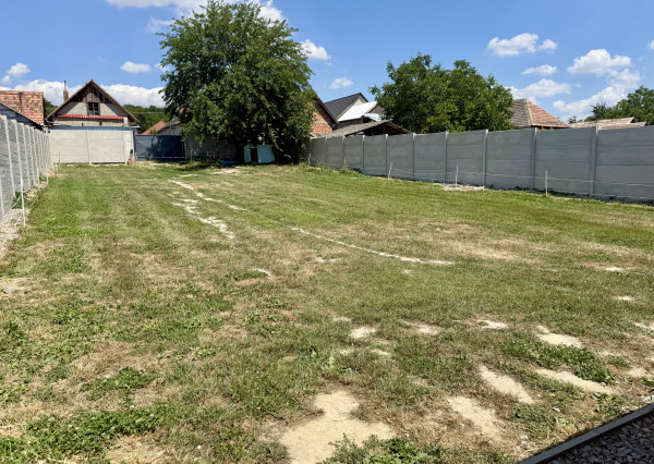 Veľký pozemok, nekonečné možnosti využitia - dom v Modranoch