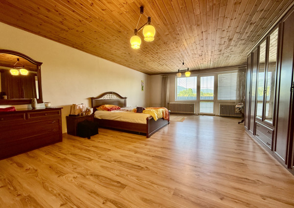 Priestranný rodinný dom na slnečnom pozemku 2 170 m²