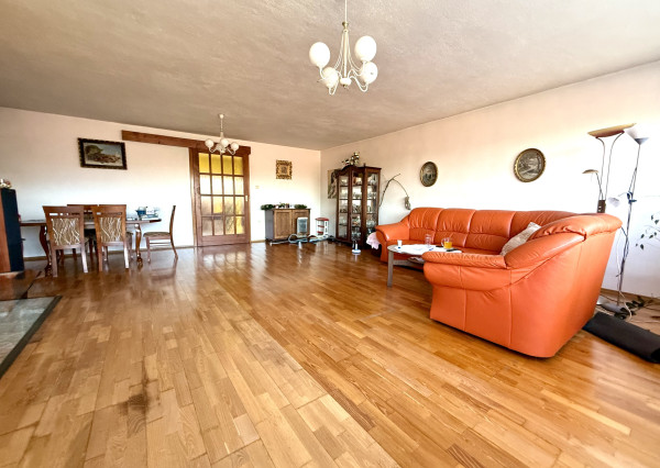 Priestranný rodinný dom na slnečnom pozemku 2 170 m²