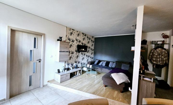 REZERVOVANÝ - 2i zrekonštruovaný byt vo vynikajúcej lokalite - fotografia 8