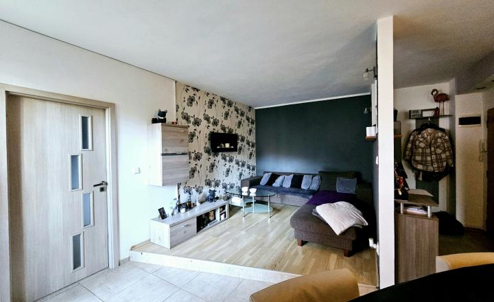 REZERVOVANÝ - 2i zrekonštruovaný byt vo vynikajúcej lokalite - fotografia 7