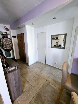 REZERVOVANÝ - 2i zrekonštruovaný byt vo vynikajúcej lokalite - fotografia 11