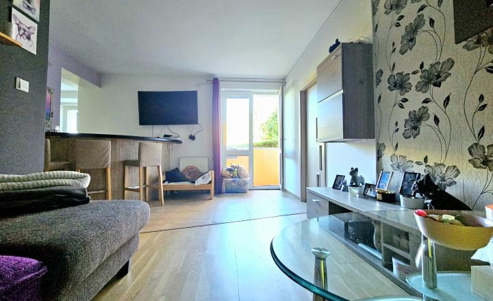 REZERVOVANÝ - 2i zrekonštruovaný byt vo vynikajúcej lokalite - fotografia 14