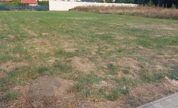 Stavebný pozemok s projektom domu - fotografia 8