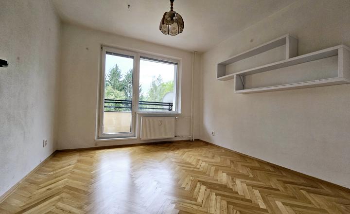 REZERVOVANÝ - Priestranný 3i byt vo vyhľadávanej lokalite - fotografia 7